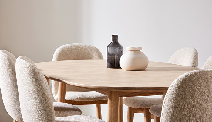 Teak veneer for dining table - CenturyPly